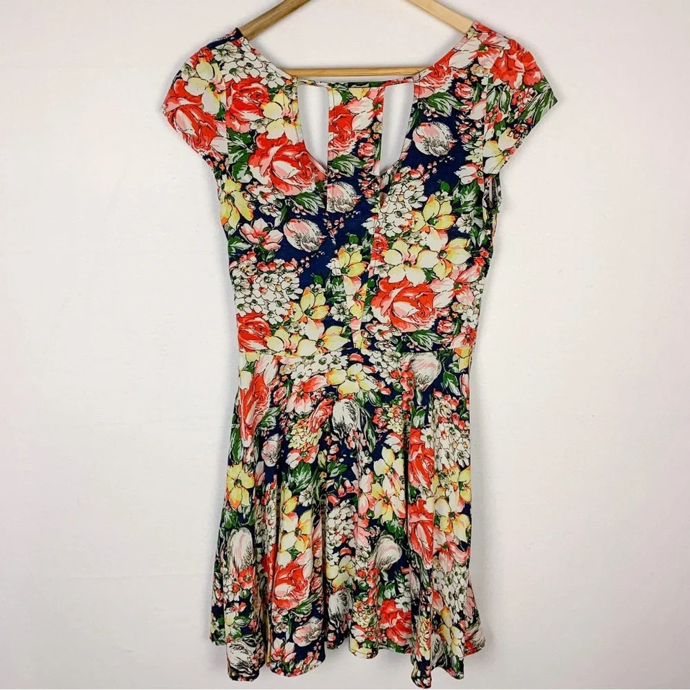 Abercrombie and Fitch Vintage Floral Mini Babydoll Dress - Picture 2 of 7